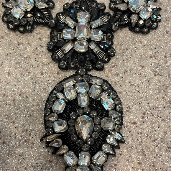 ⭐️⭐️ Deepa Gurnani⭐️⭐️ Dora Beaded Necklace - Picture 5 of 10